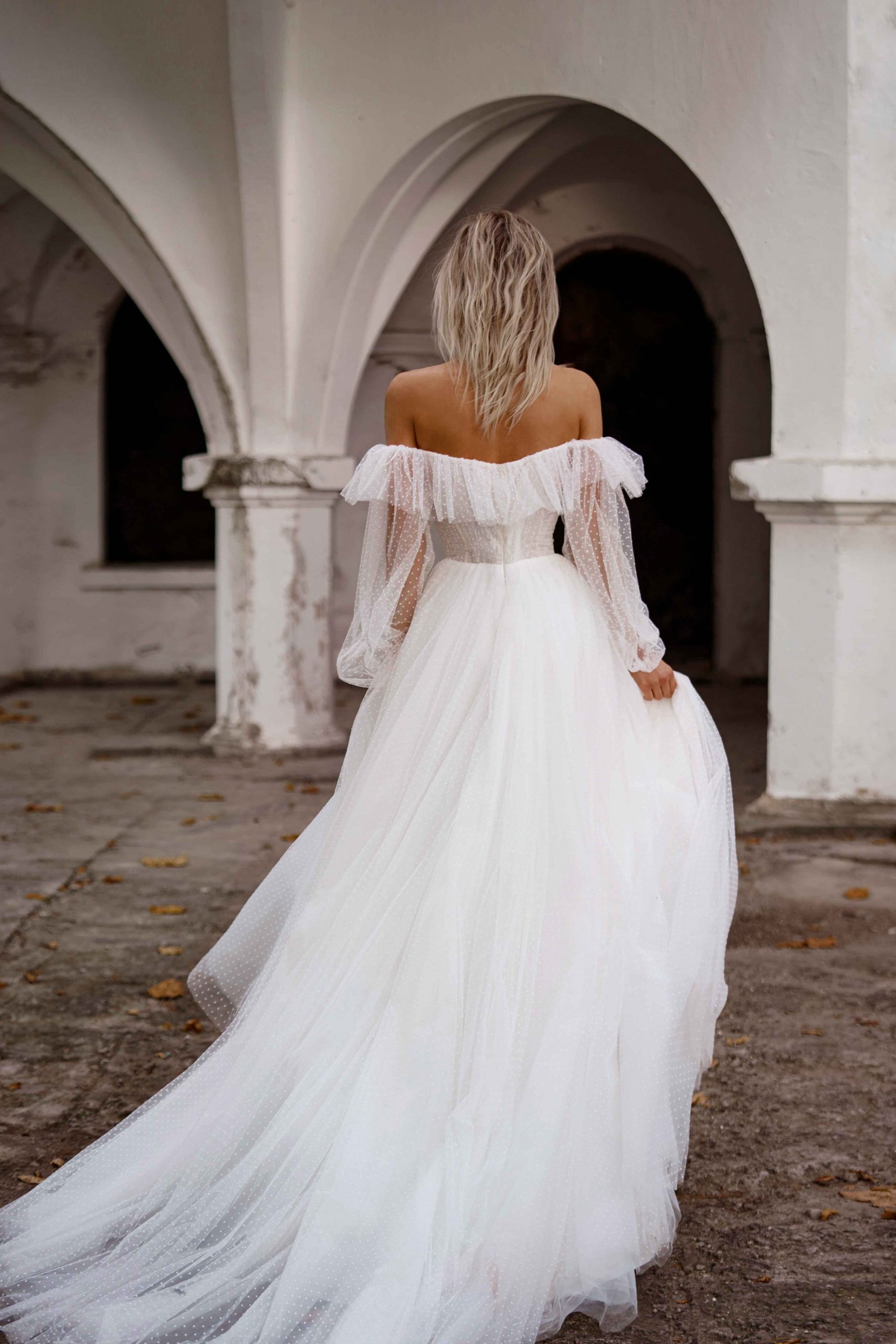 wedding dress Levins