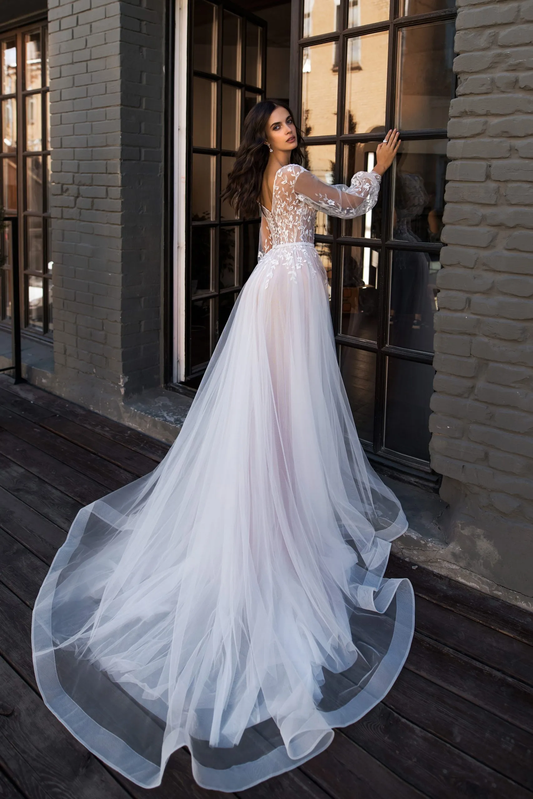 wedding dress Mons