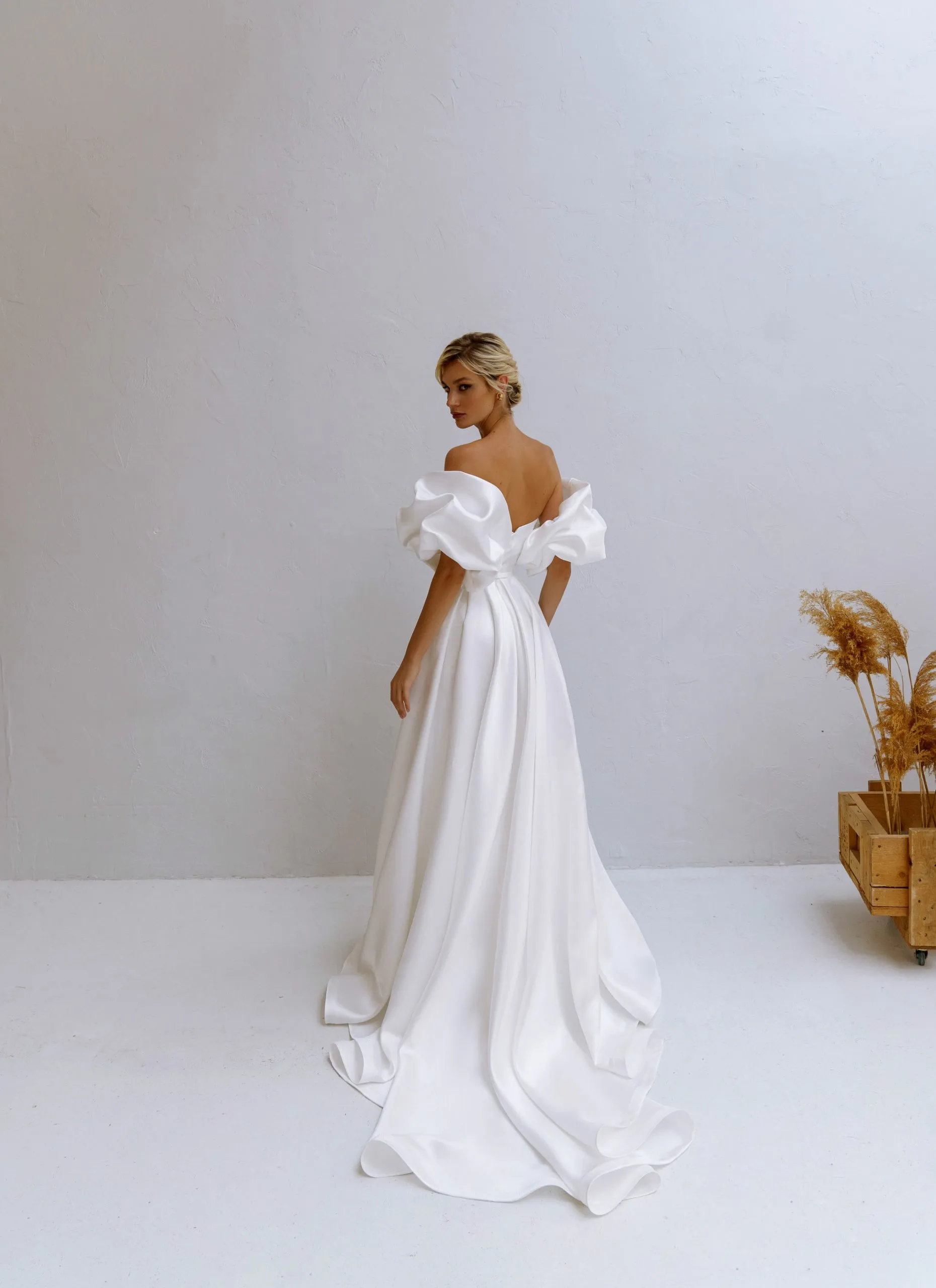 wedding dress Calypso