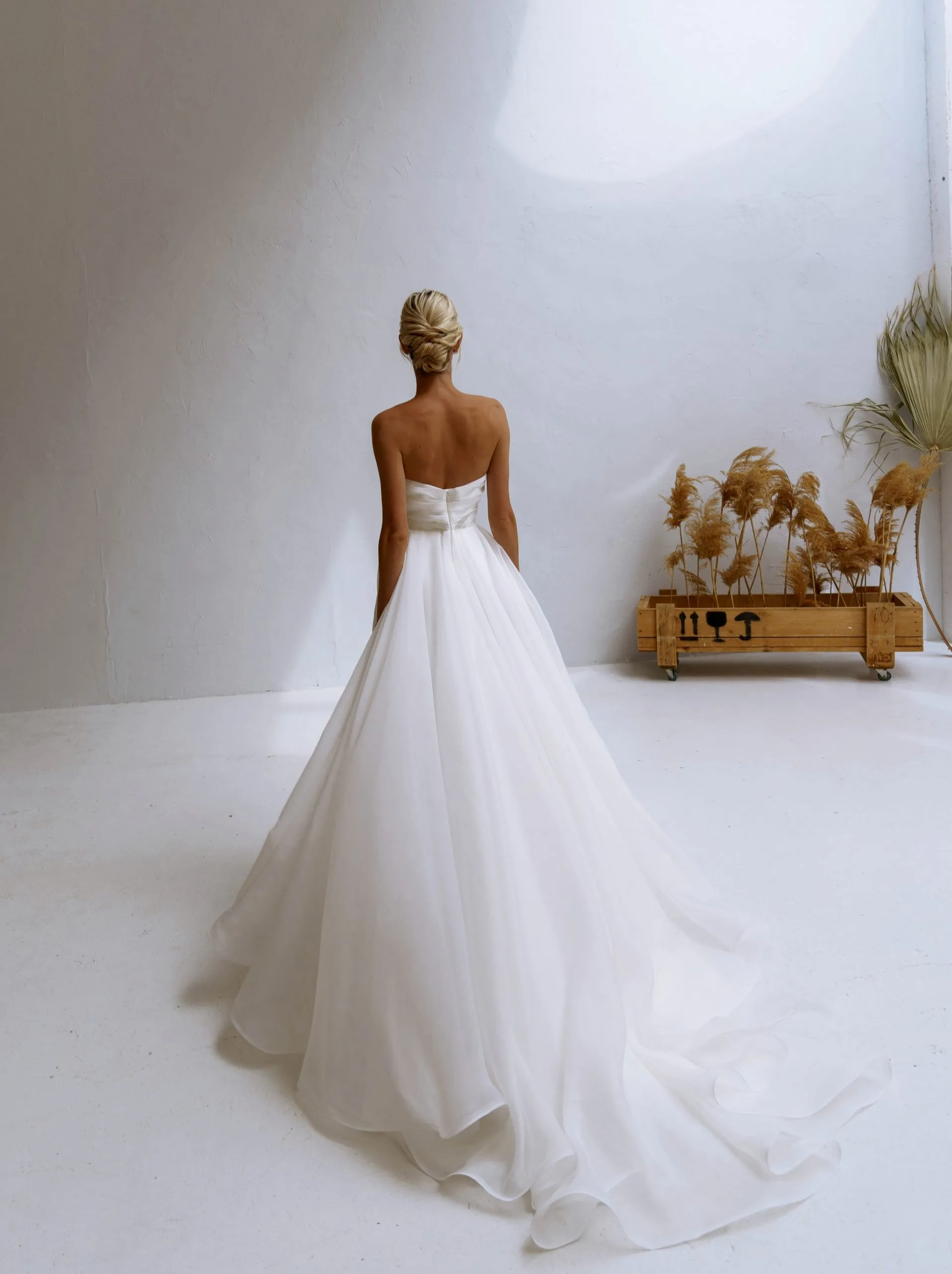 wedding dress Lovely
