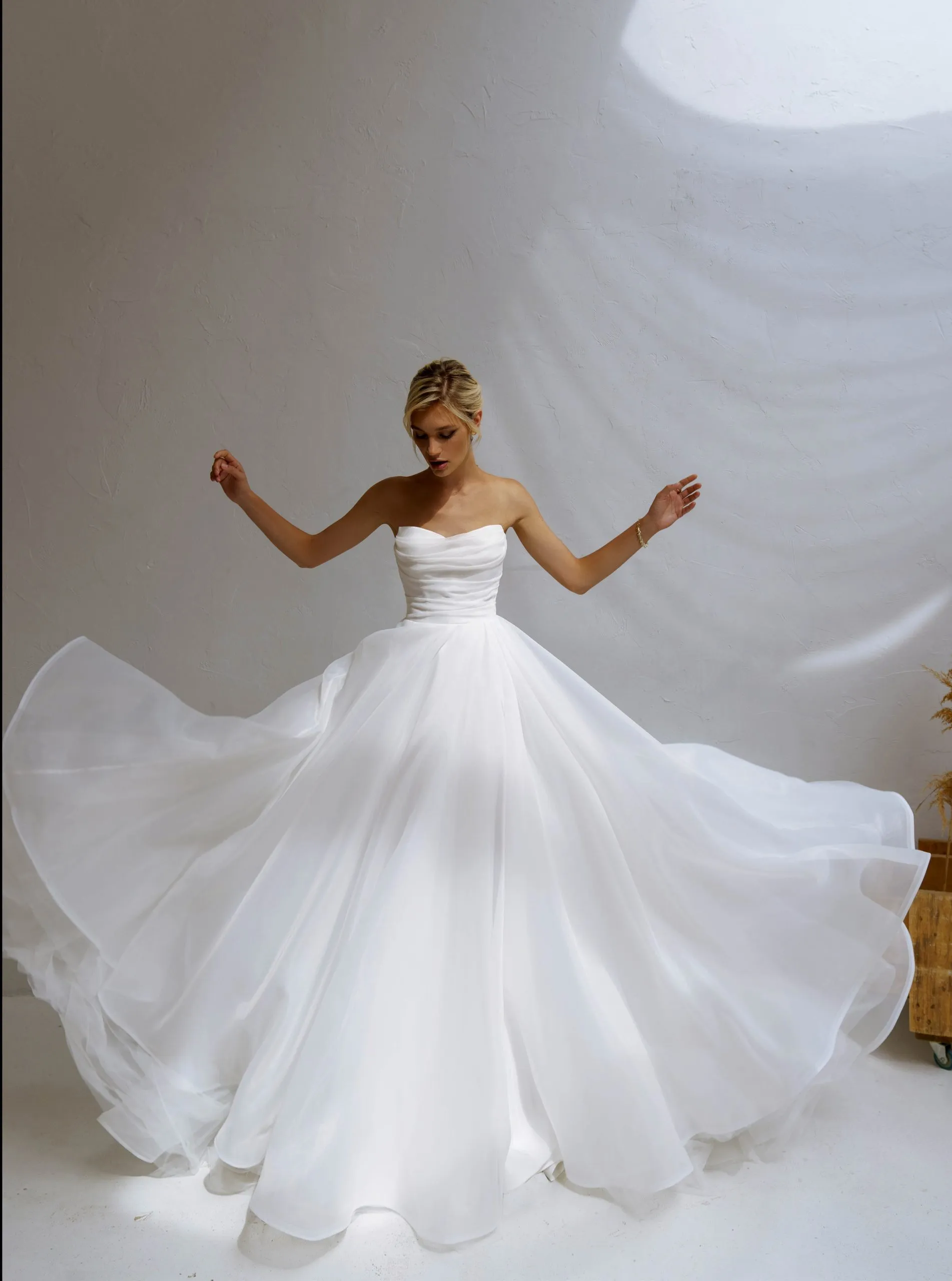 wedding dress Lovely