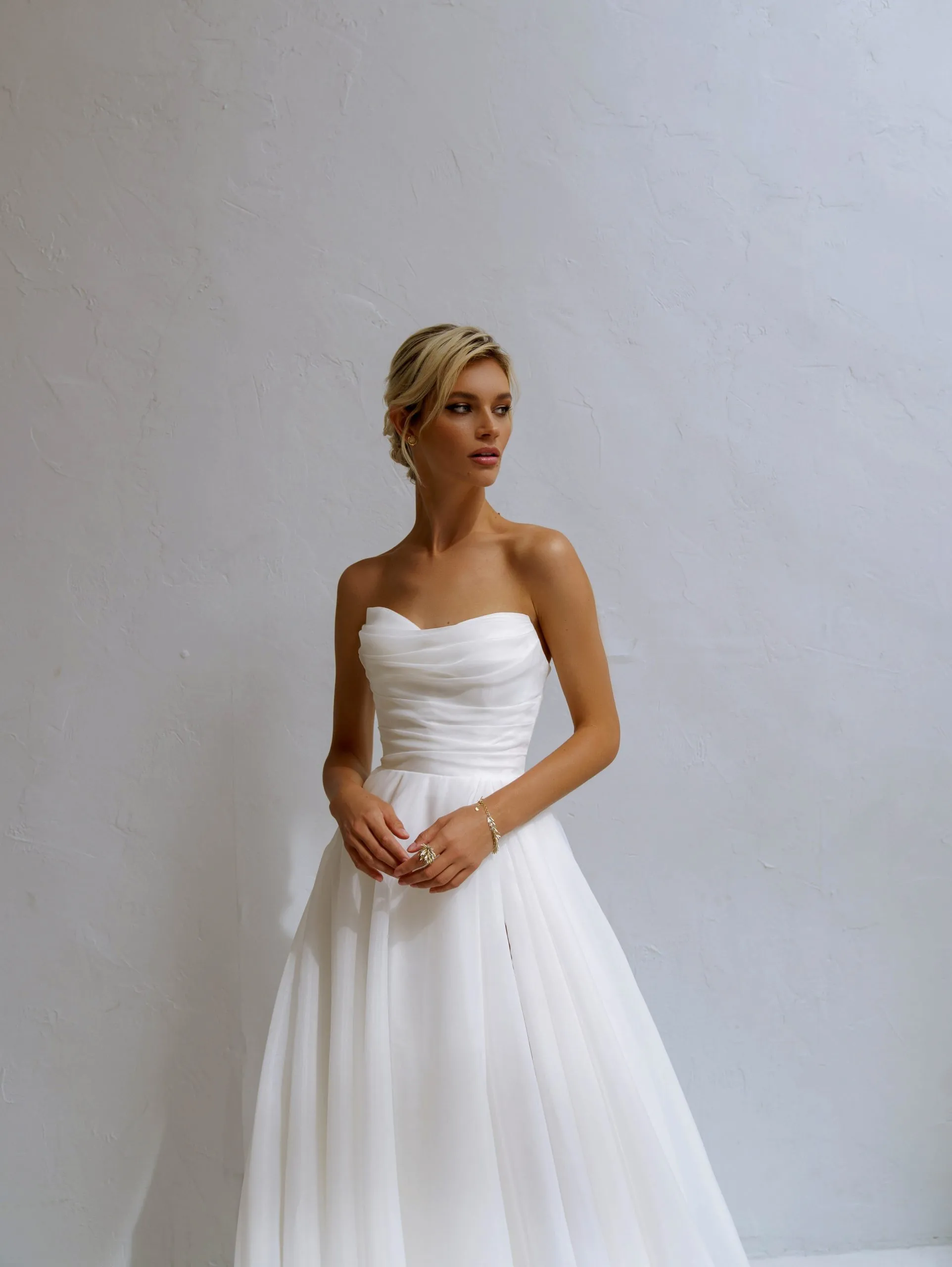 wedding dress Lovely