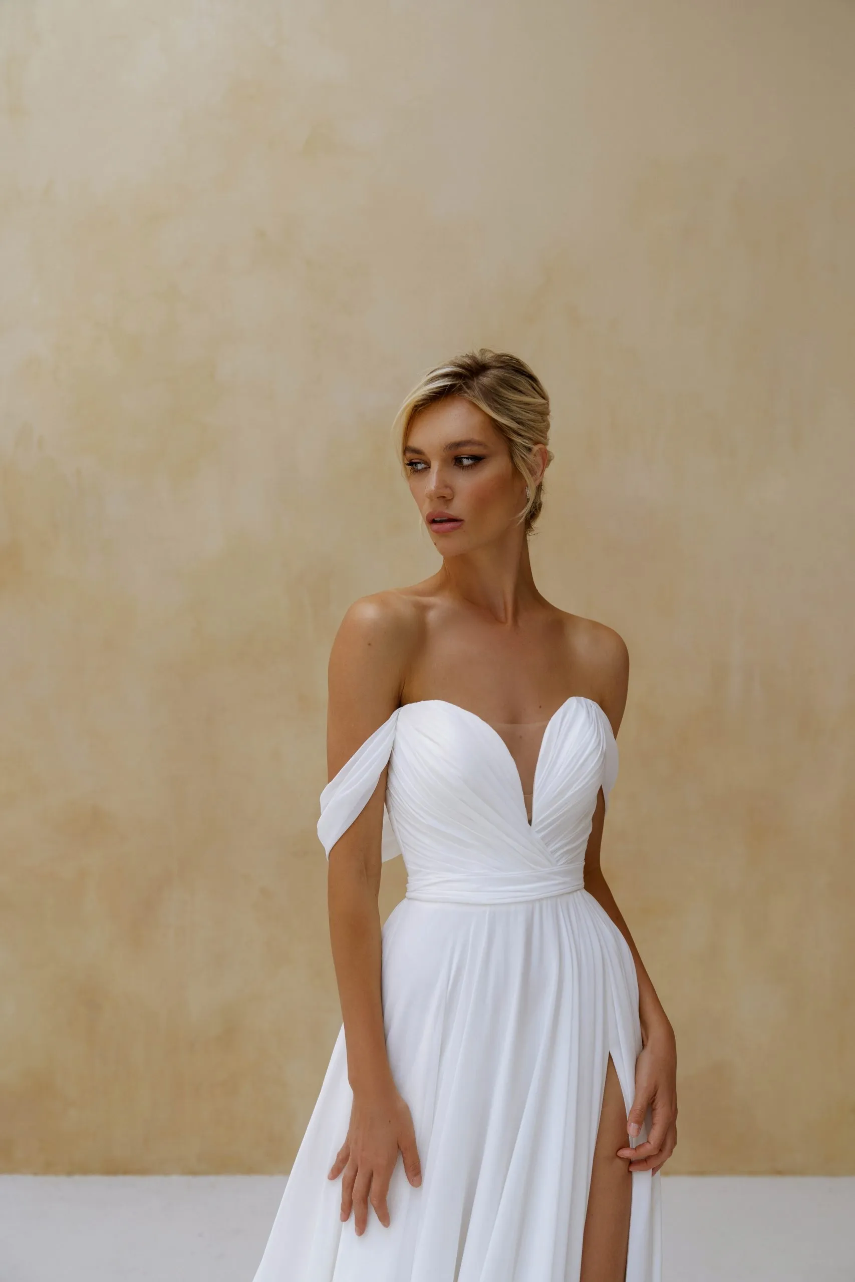wedding dress Soltis