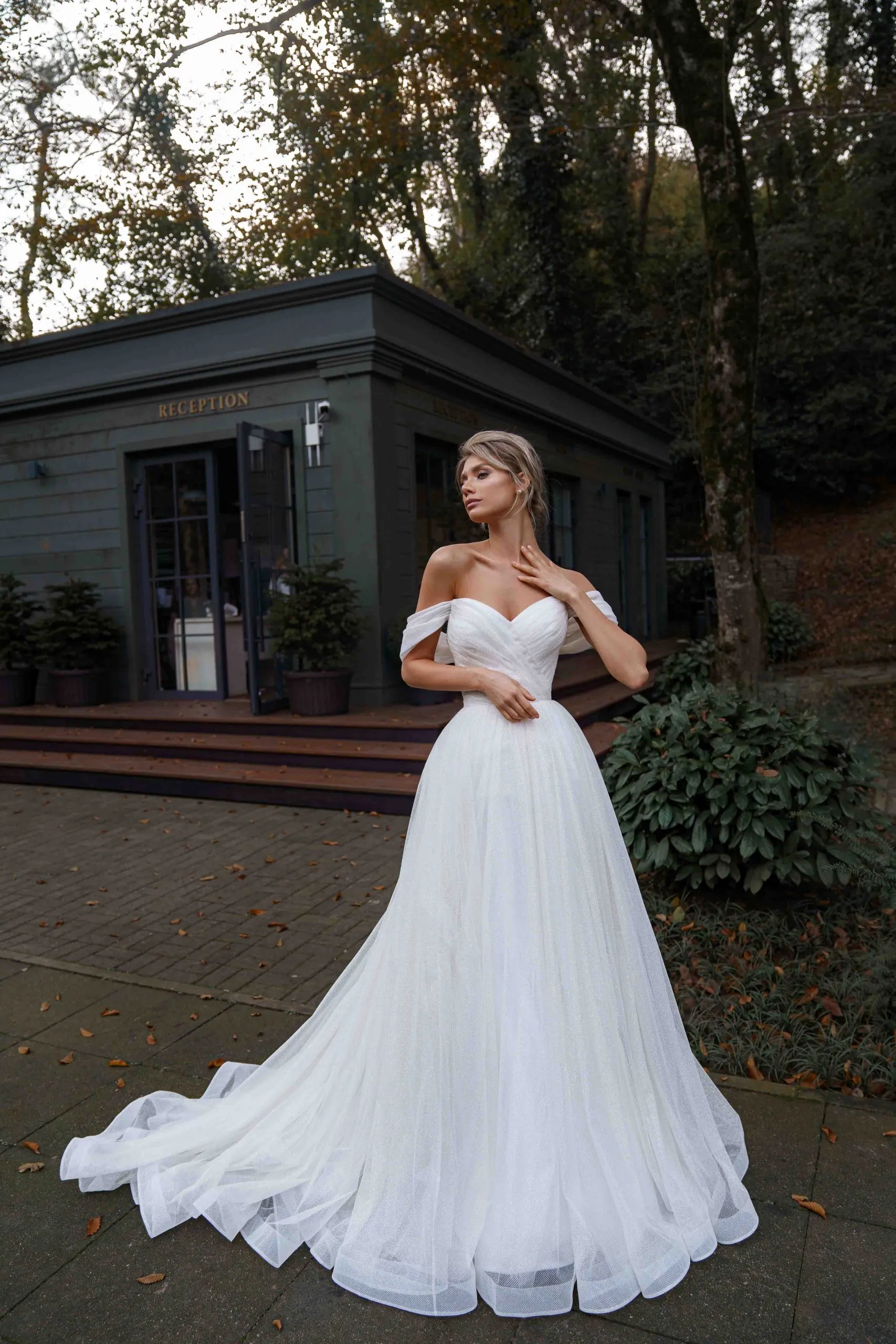 wedding dress Zoey