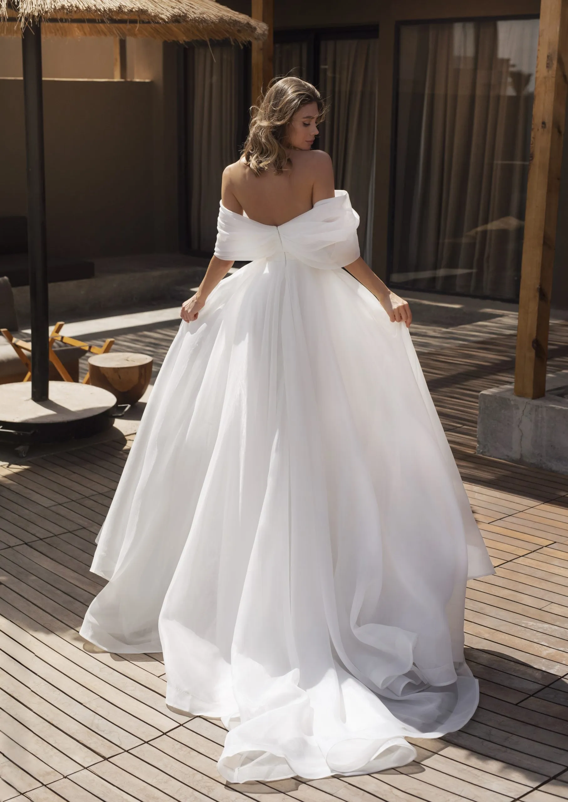 wedding dress Caprice