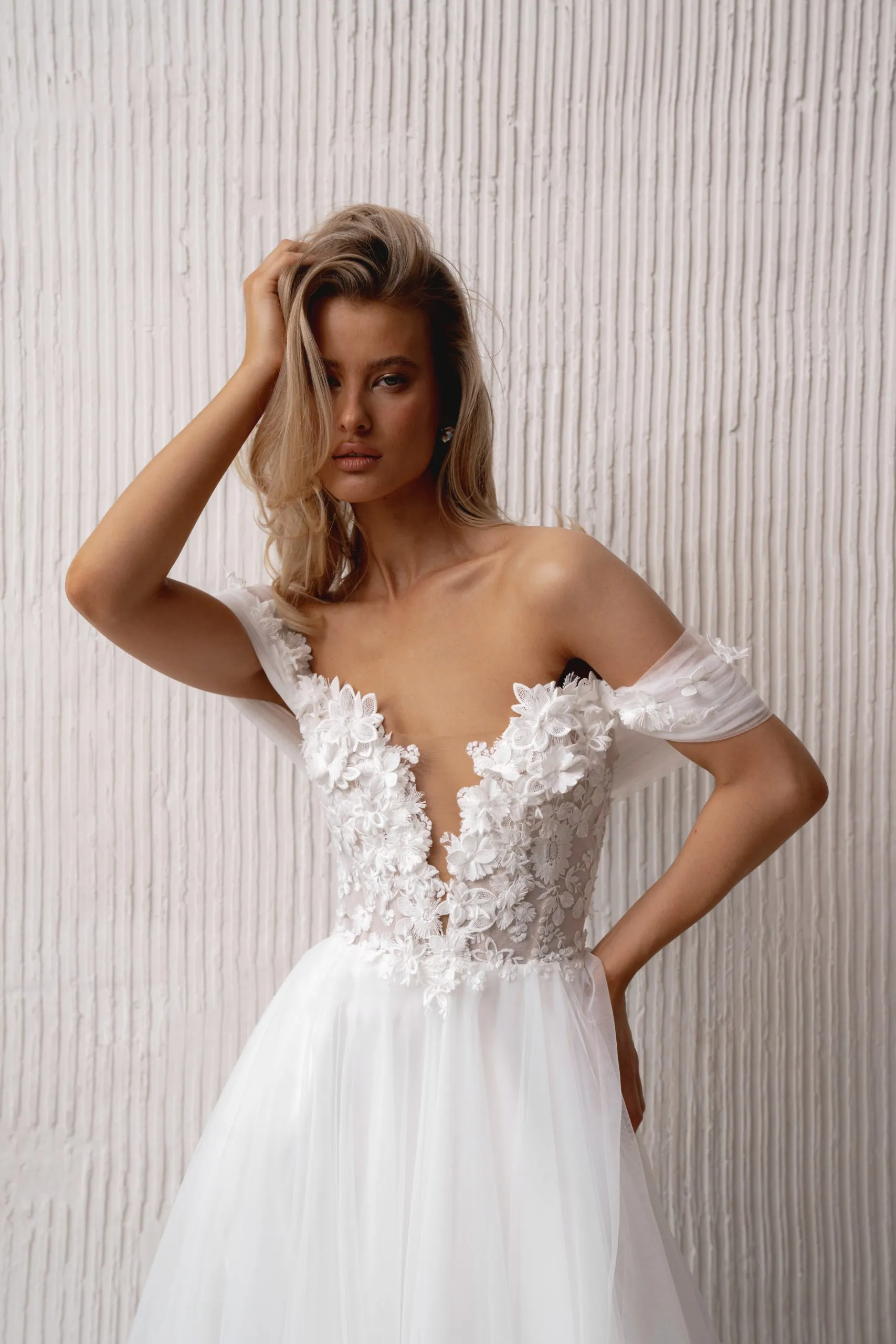 wedding dress Таира
